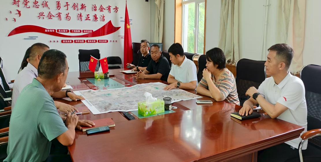 3-暖泉农场-贺兰县县长彭小沛一行赴暖泉农场调研 共商垦地合作发展-配图.png