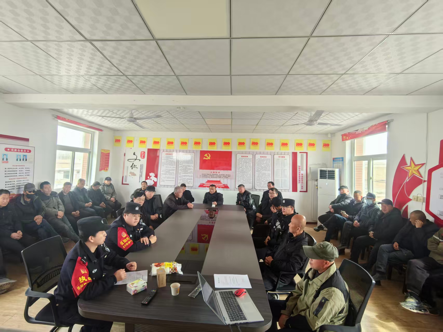 2026年3月17日，灵武农场联合多部门开展秸秆禁烧、禁牧、护路及反诈宣传工作（白建华 摄）2.jpg