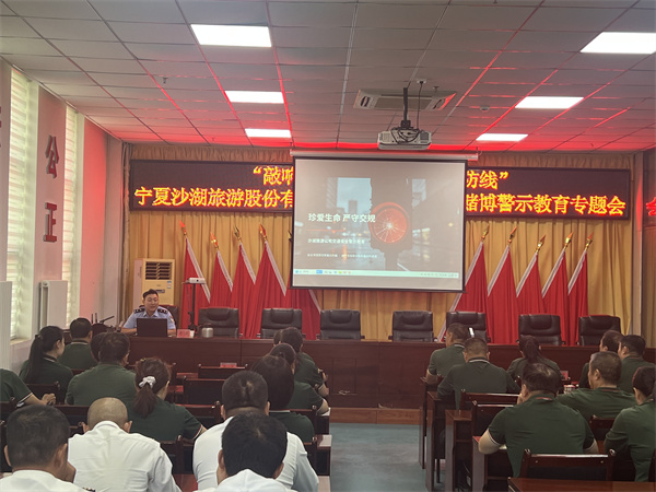 李扬摄3.jpg