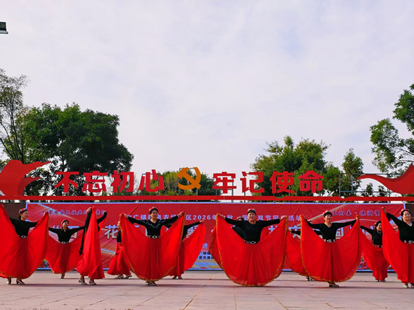 3-石榴花开暖馨聚 欢歌共庆家国圆—暖泉农场联合暖泉农场社区开展民族团结进步月活动-配图2.jpg 3-石榴花开暖馨聚 欢歌共庆家国圆—暖泉农场联合暖泉农场社区开展民族团结进步月活动-配图2.jpg